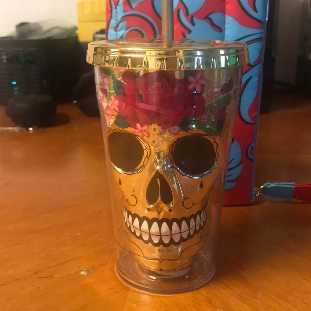 Skeleton cup - Picture 1 of 4